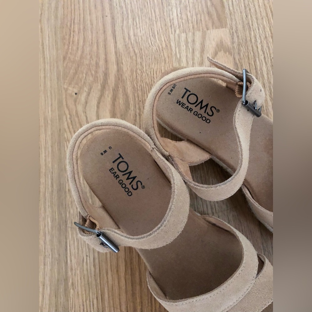 TOMS Beige Suede Double-Strap Women’s Sandal - Picture 4 of 6